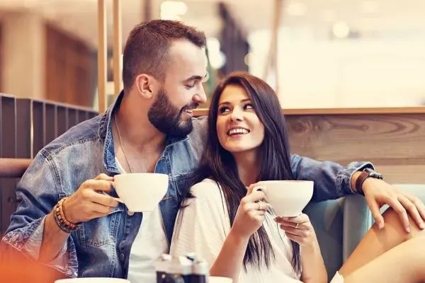 Couple introduced by a Las Vegas matchmaker enjoys a coffee date.