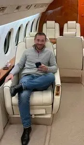 Sugarbook profile pic example